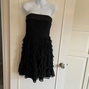 White House black market  formal
Black strapless dress size 4 Prom, Party edgy